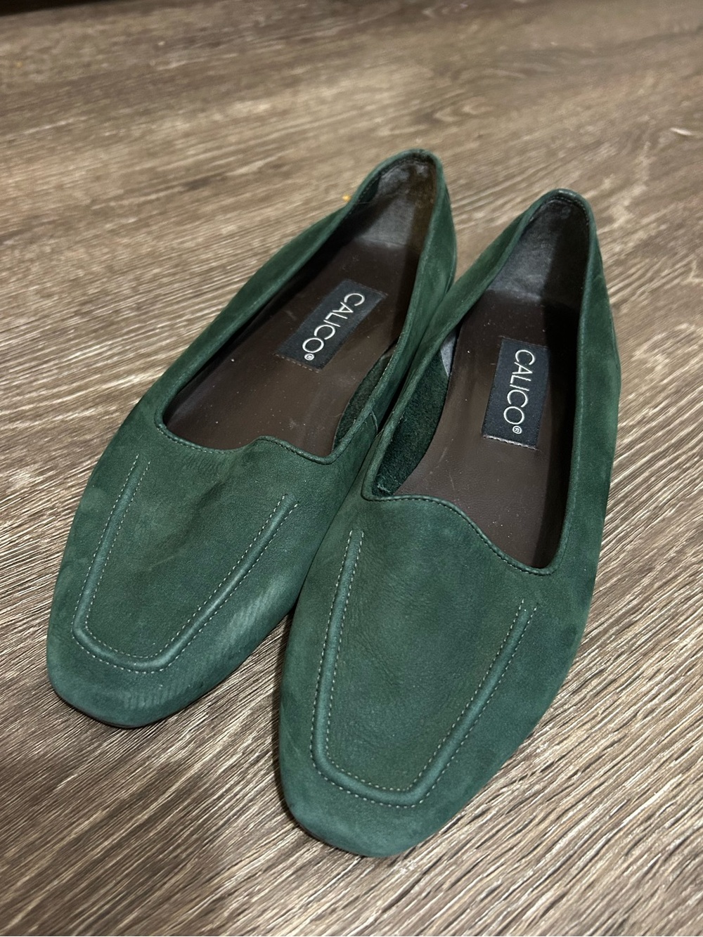 Calico Women’s Size 8.5 Forest Green Suede Loafers Minimalist Dark Academia